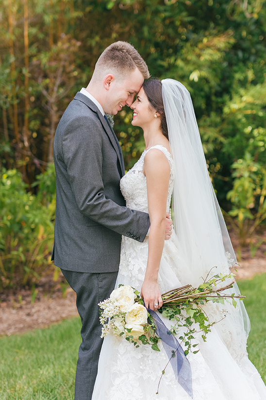 A Charming Garden Wedding in Florida Despite Spring Showers