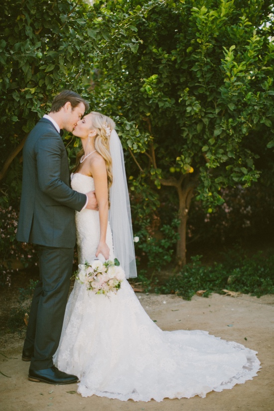 lovely-and-lush-romantic-wedding