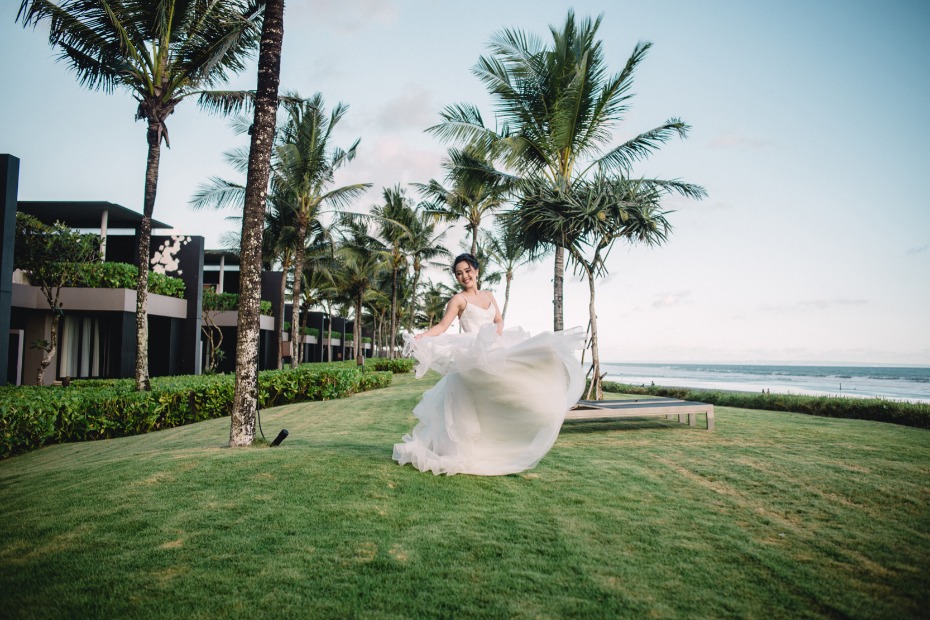 Bride twirl