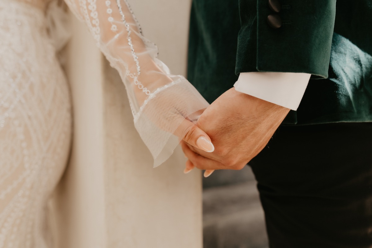 Elegant first touch at wedding