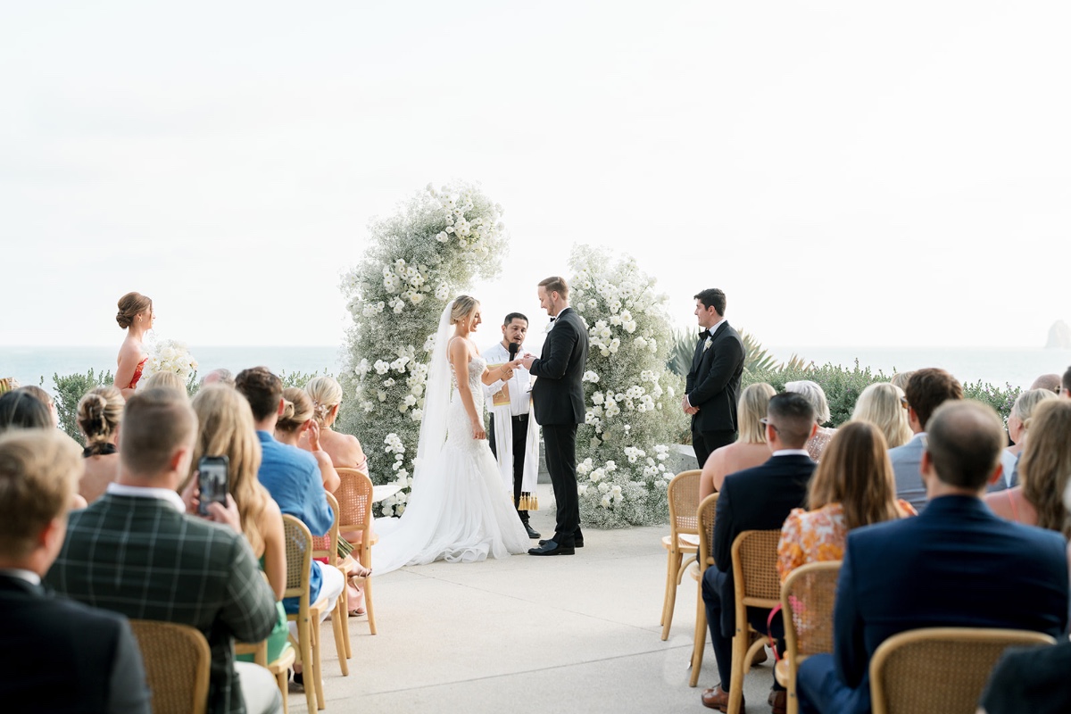 baby's breath floral columns