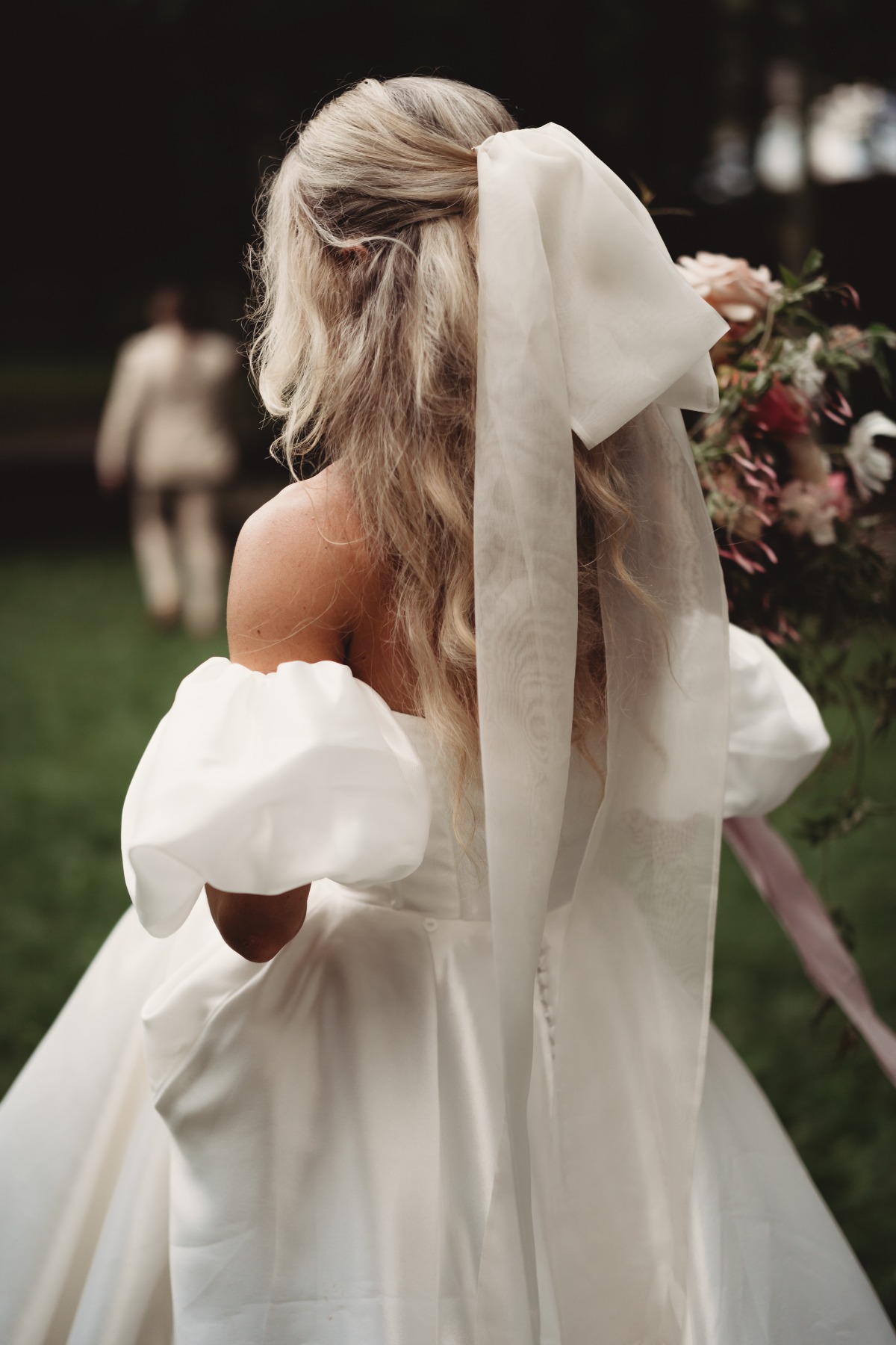 bow instead of veil for wedding