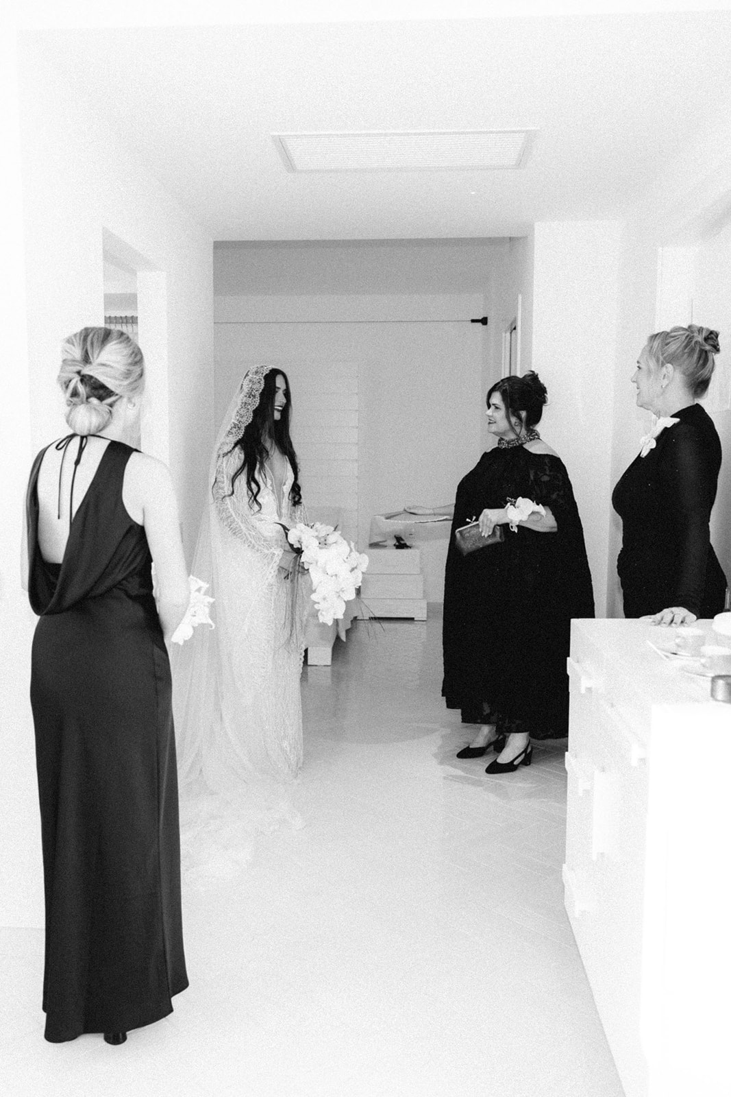 Amanda_Aaron_HP5_BW_Film_wedding_12Oct24_by_Alberto_Gobbato_Ph-005